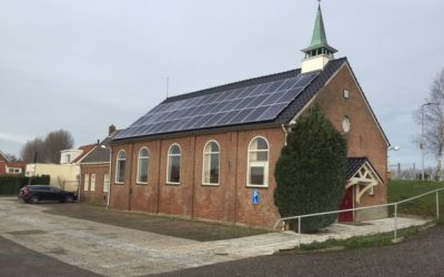 Zonnepanelen op de Gereformeerde kerk in Den Bommel